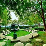 Scarletz Suites Klcc By Aura